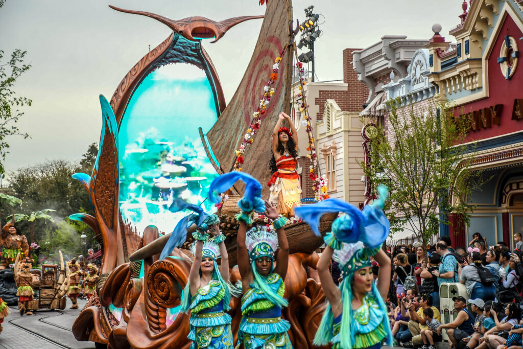 2019 VT280i USA California Disneyland 01