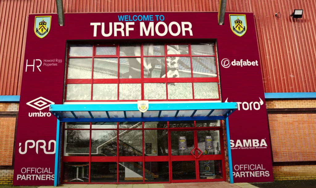 2020 VO1000d burnley turf moor 03