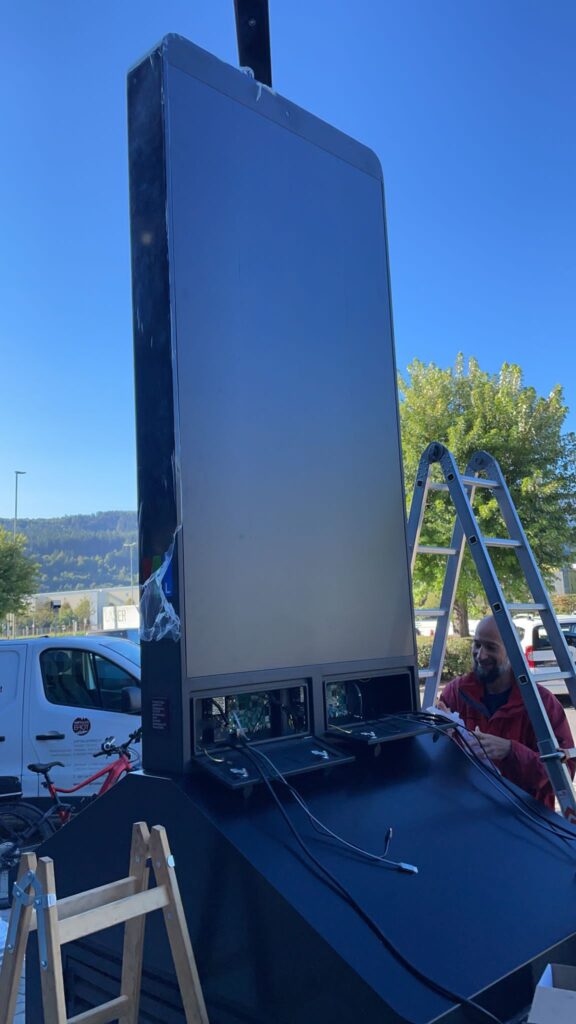 2021.4 VQ150d Austria 86inch Double face 03